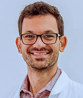 Dr. Luis Carvalho